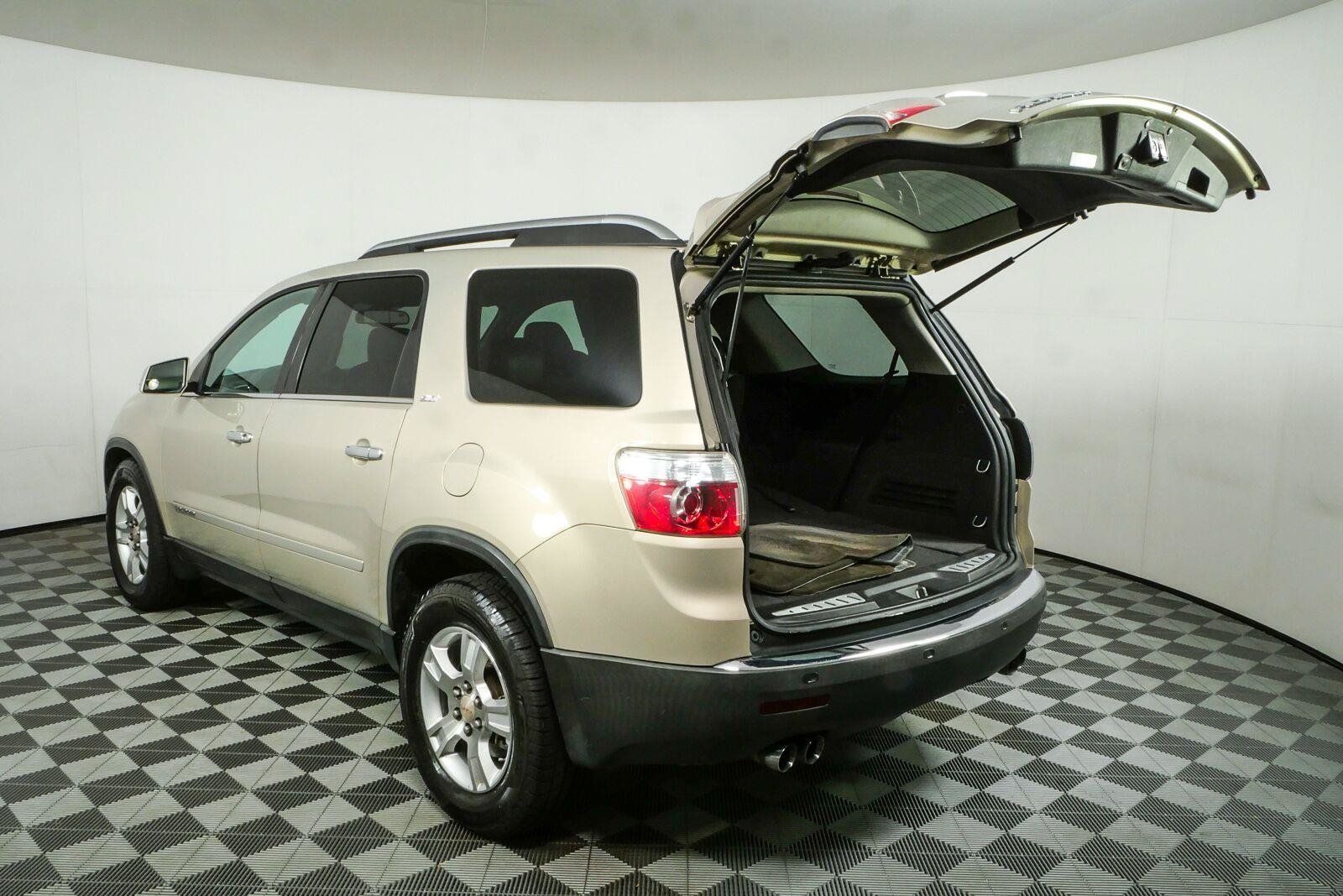 Used 2008 GMC Acadia SLT w/ Convenience Package FWD image 34