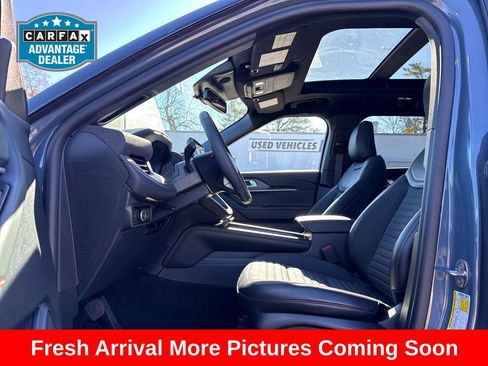 Used 2025 Ford Explorer ST-Line w/ Premium Package image 12