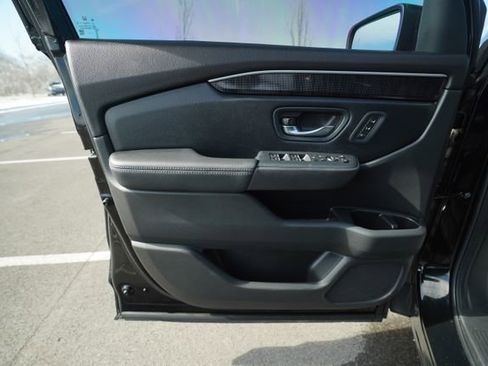 Used 2023 Honda Pilot Elite image 15