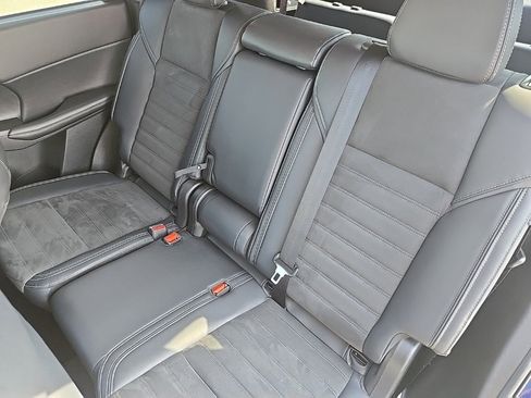 Used 2024 Mitsubishi Outlander SE image 24