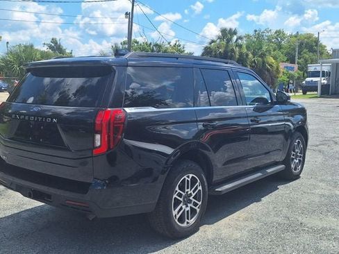 Used 2025 Ford Expedition Active AWD/4WD image 12