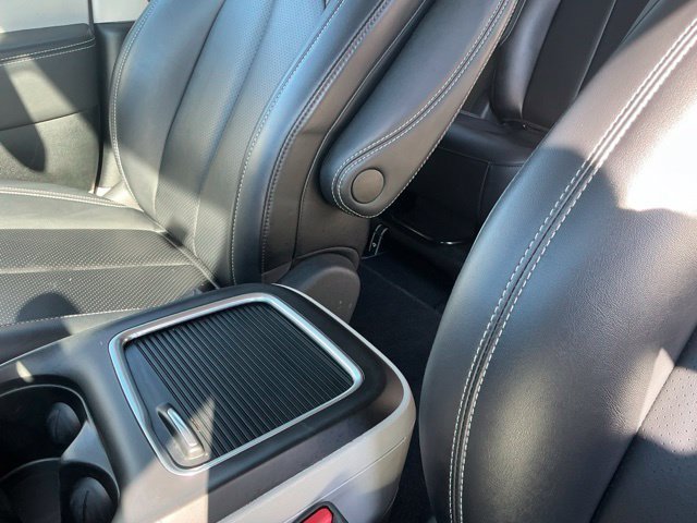 Used 2024 Chrysler Pacifica Limited FWD image 34