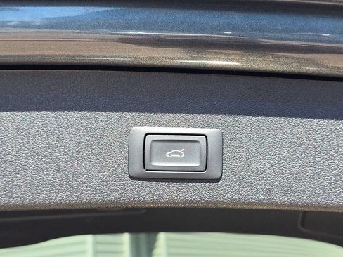 Used 2015 Audi SQ5 Prestige AWD/4WD image 16