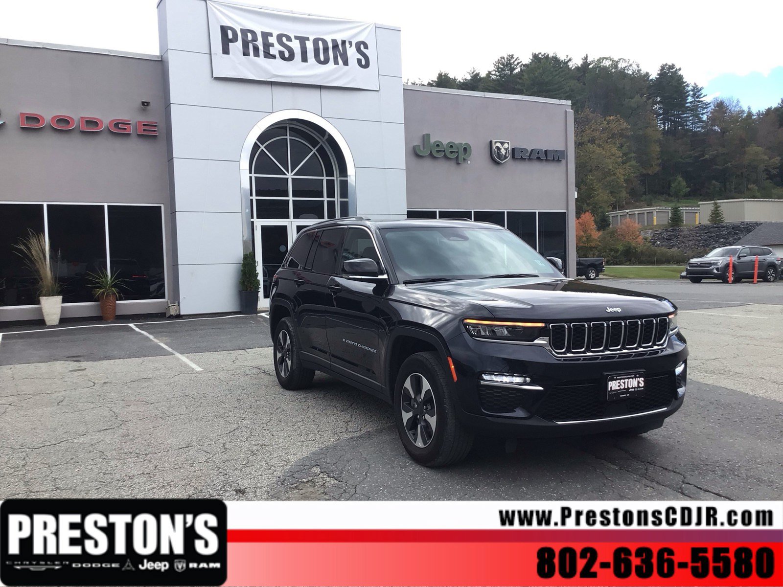 Used 2024 Jeep Grand Cherokee Limited 4xe AWD/4WD image 8