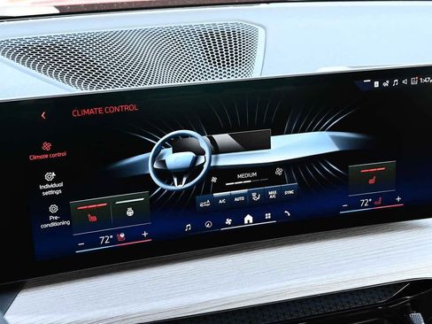 New 2026 BMW 330i Sedan w/ M Sport Package image 16