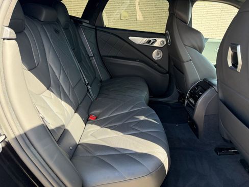 Used 2024 BMW XM image 23