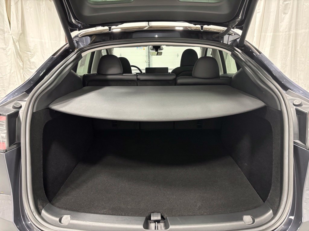 Used 2024 Tesla Model Y Long Range AWD/4WD image 44