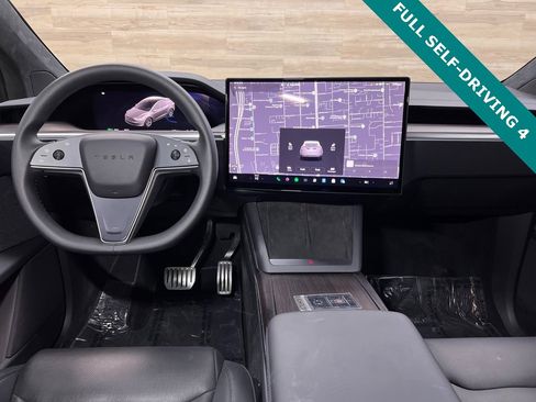 Used 2025 Tesla Model X image 2