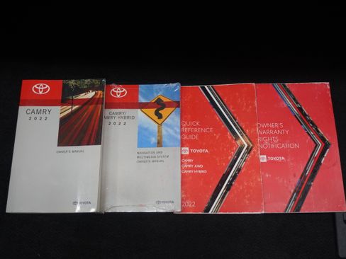 Used 2022 Toyota Camry LE image 23