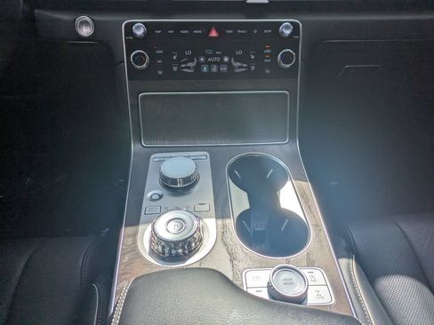 Used 2025 Genesis GV80 3.5T Advanced AWD/4WD image 19