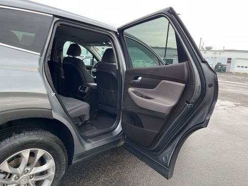 Used 2019 Hyundai Santa Fe SE image 20