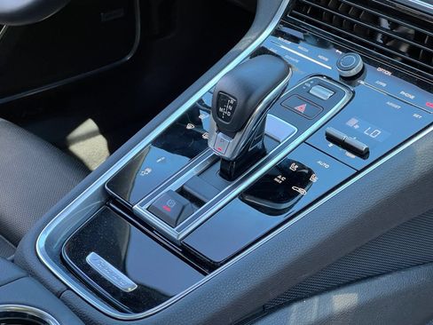 Certified 2023 Porsche Panamera 4 Platinum Edition AWD/4WD image 37