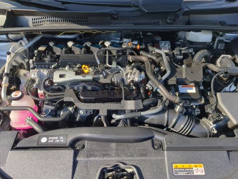 Used 2024 Toyota Prius LE image 32