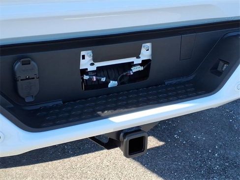 New 2026 GMC Canyon Elevation image 6