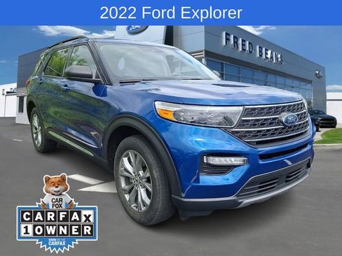 Used 2022 Ford Explorer XLT w/ Equipment Group 202A AWD/4WD image 1