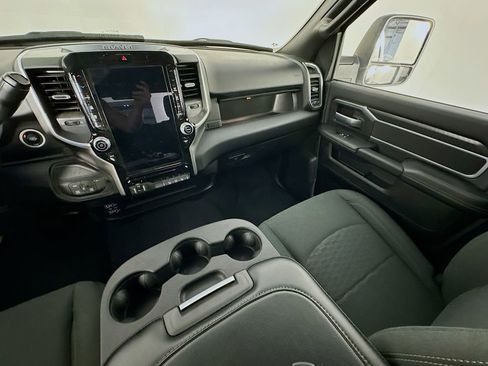 Used 2026 RAM 2500 Big Horn AWD/4WD image 11
