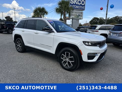 Used 2024 Jeep Grand Cherokee Limited image 7