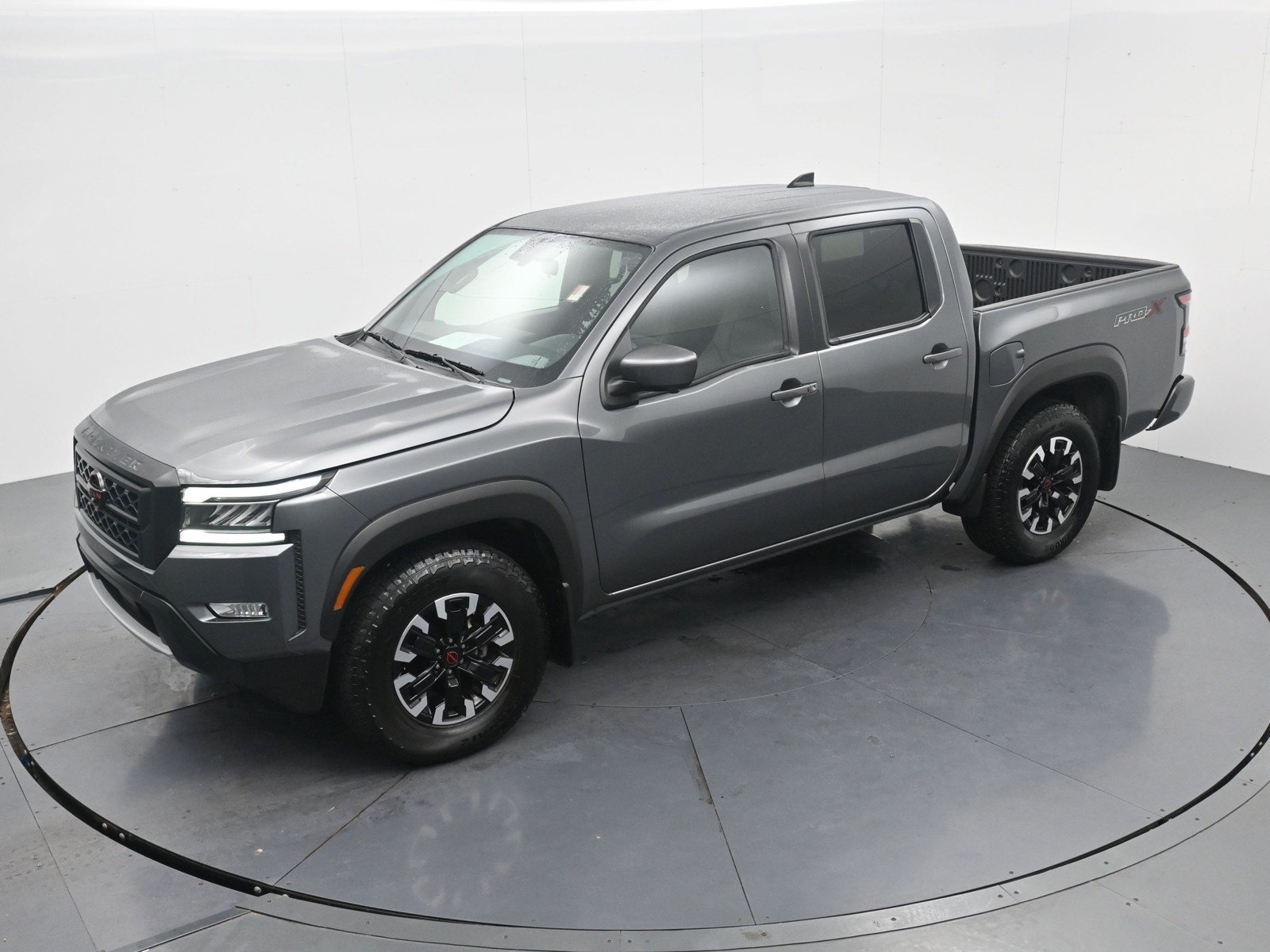 Used 2024 Nissan Frontier Pro-X w/ Pro Convenience Package RWD image 16