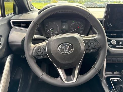 Certified 2024 Toyota Corolla Cross AWD Hybrid w/ Moonroof Package image 18