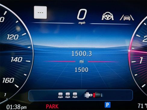 Used 2025 Mercedes-Benz C 300 4MATIC Sedan image 13