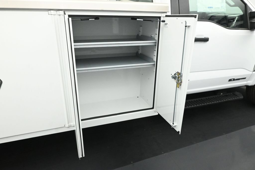 New 2025 Ford F350 XL w/ XL Chrome Package RWD image 24