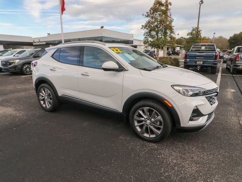 Certified 2022 Buick Encore GX Essence w/ Experience Buick Package image 12