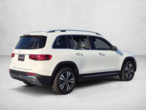 Certified 2025 Mercedes-Benz GLB 250 image 5