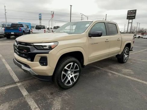 Used 2024 Chevrolet Colorado Z71 w/ Z71 Convenience Package 2 image 4