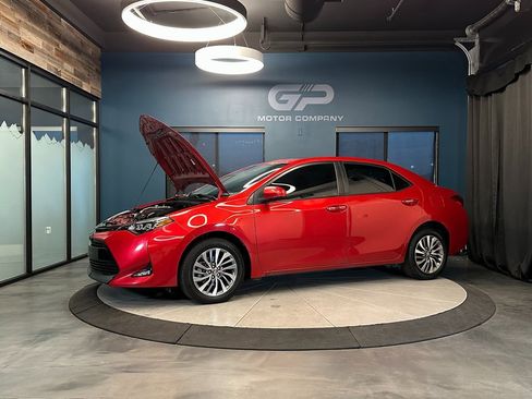 Used 2018 Toyota Corolla XLE image 24