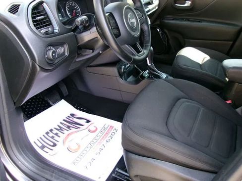 Used 2017 Jeep Renegade Altitude AWD/4WD image 13