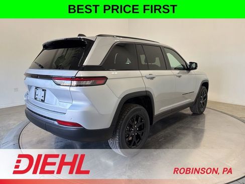 New 2026 Jeep Grand Cherokee Altitude AWD/4WD image 7