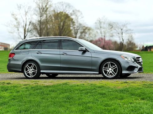 Used 2016 Mercedes-Benz E 350 4MATIC Wagon image 23