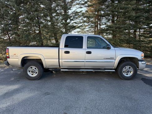 Used 2005 GMC Sierra 2500 SLT w/ Heavy-Duty Power Package image 6