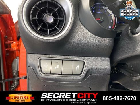 Used 2022 Kia Forte GT-Line w/ GT-Line Premium Package FWD image 13