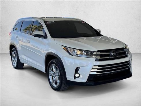 Used 2019 Toyota Highlander Limited FWD image 5