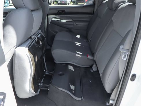 Used 2015 Toyota Tacoma PreRunner w/ TRD Off-Road Package RWD image 32