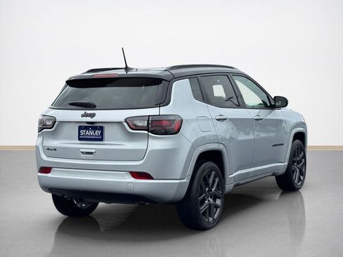 Used 2025 Jeep Compass Limited w/ High Altitude Package AWD/4WD image 8