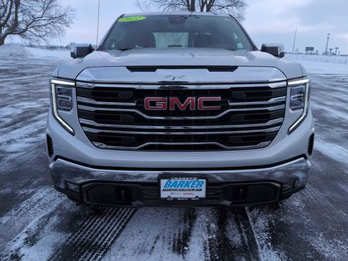 Used 2022 GMC Sierra 1500 SLT w/ SLT Premium Package image 16