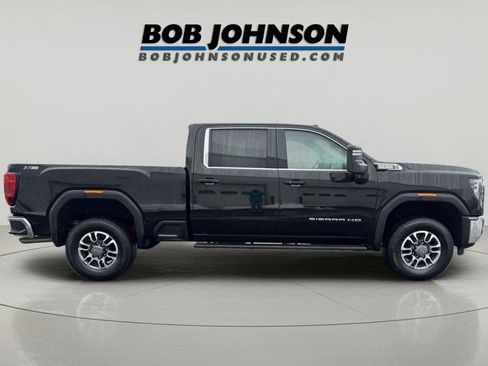 Used 2024 GMC Sierra 2500 SLE w/ SLE Value Package; image 8