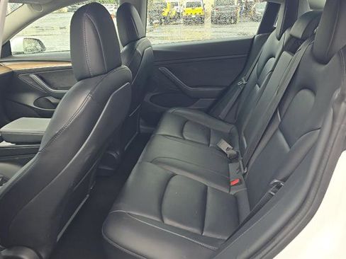 Used 2022 Tesla Model 3 Long Range AWD/4WD image 7