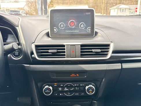 Used 2016 MAZDA MAZDA3 i Touring w/ Popular Equipment Package image 18