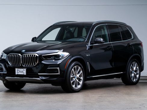 Used 2023 BMW X5 xDrive45e AWD/4WD image 3