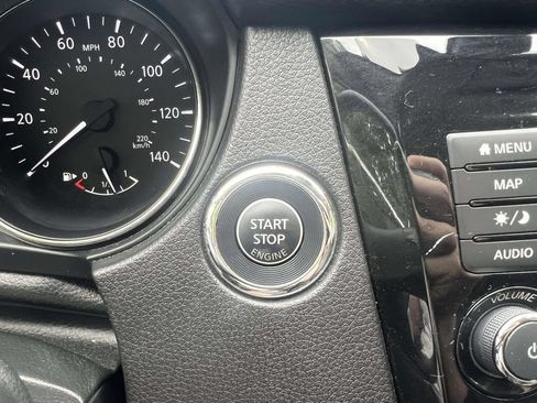 Used 2019 Nissan Rogue SV w/ Sun & Sound Touring Package AWD/4WD image 26