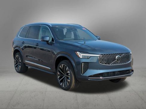 Used 2026 Volvo XC90 B5 Plus w/ Protection Package Premier image 8