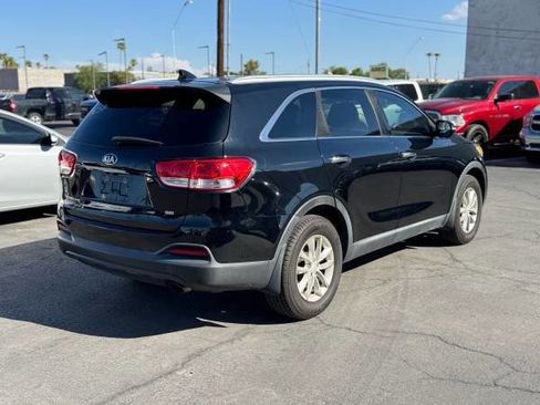 Used 2016 Kia Sorento 2.4L LX image 3