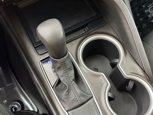 Used 2021 Toyota Camry LE image 14