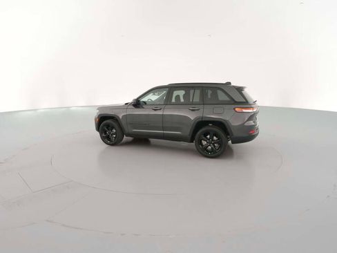 New 2025 Jeep Grand Cherokee Limited image 7