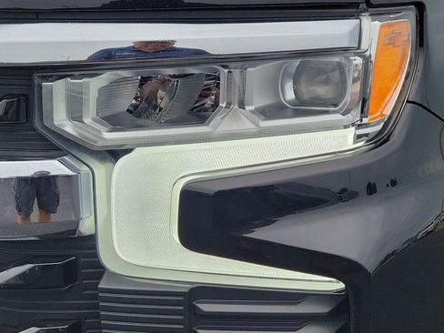 Used 2023 Chevrolet Silverado 1500 LT image 10