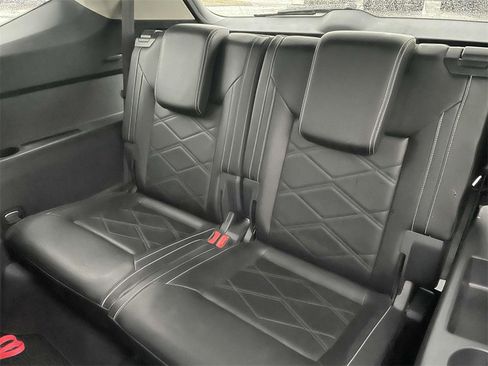 Used 2024 Volkswagen Atlas SE image 15