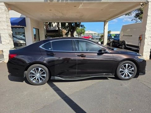 Used 2017 Acura TLX image 8